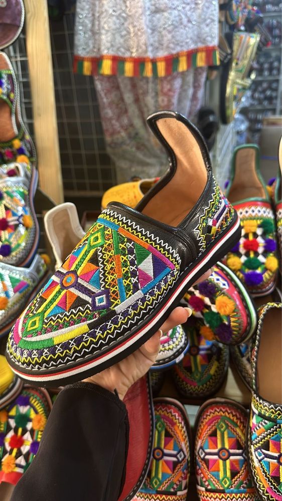 Sapatos tradicionais marroquinos
