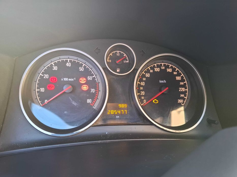 Авто opel Astra H