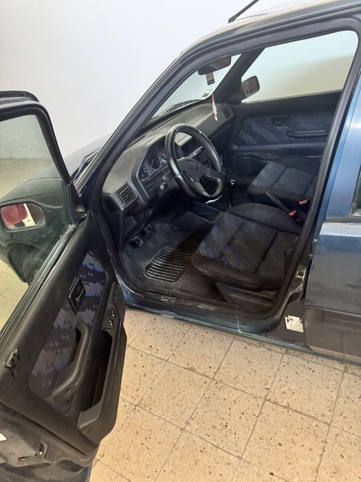 Carro pegeout 106