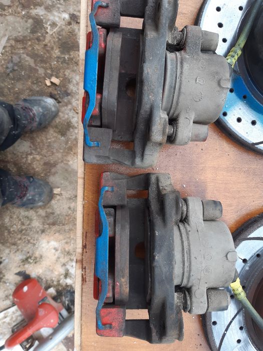 2 x Zaciski, 2x Tarcze Mikoda BMWe39 523i