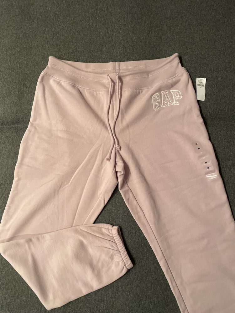 Nowe spodnie dresowe Gap rozm. M