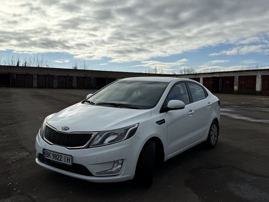 Продам KIA RIO 2012 року