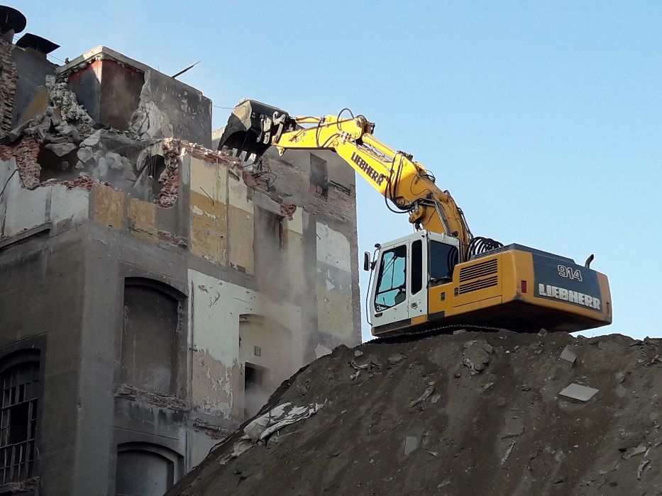 Rozbiórki, wyburzenia, kruszenie betonu, usługi sprzętem budowlanym