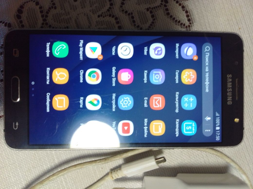 Смартфон Samsung Galaxy J5