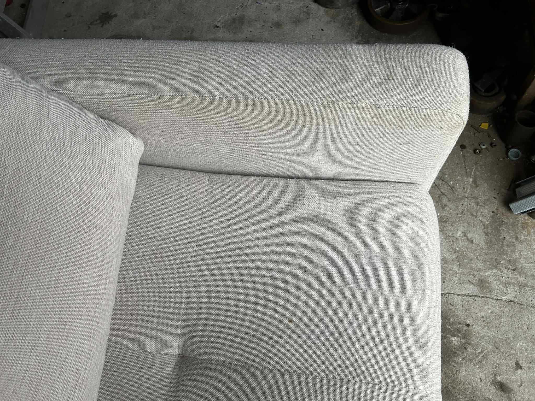 Rozkładana Sofa 2 osobowa do odświeżenia