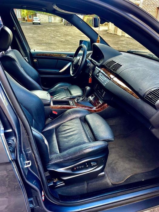 BMW x5 m57 2001 року