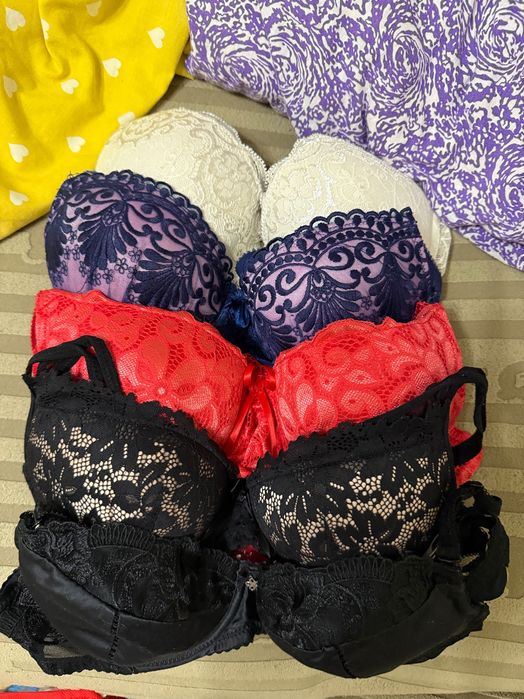 Бюстгальтери 5 шт