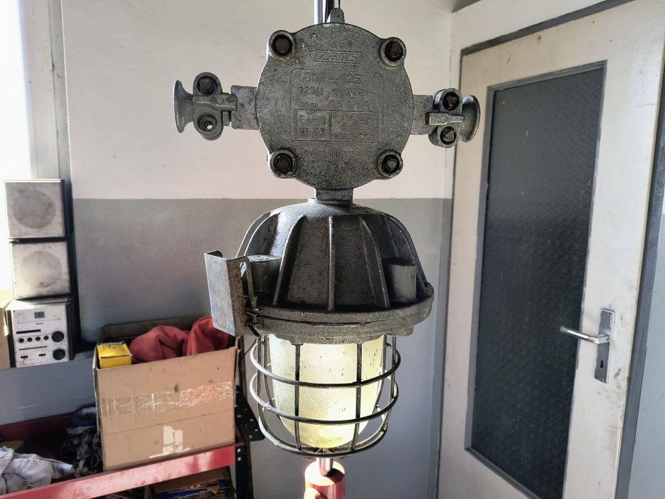 Lampa industrialna loft