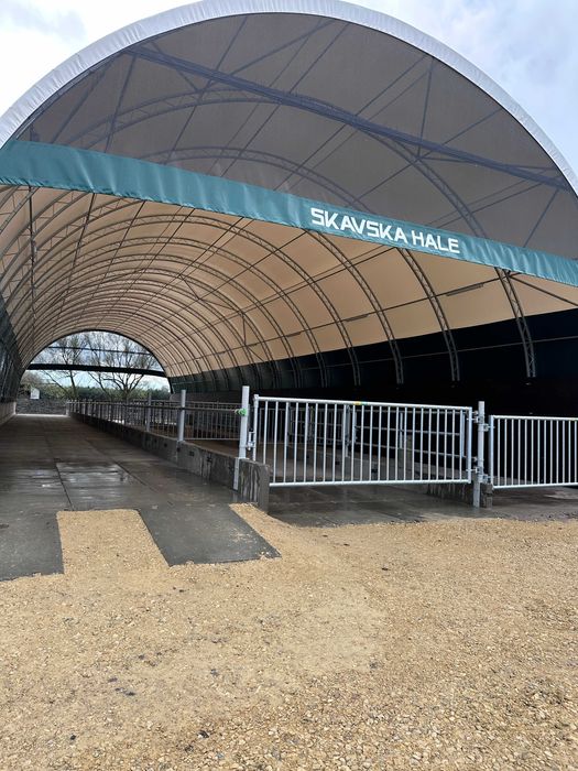 Hala Magazynowa, Hala Łukowa, Hala Namiotowa , Hala na Bale, Obora