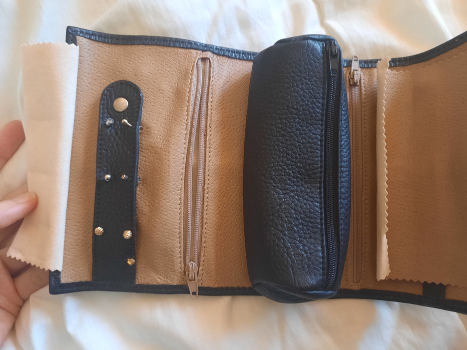 Guarda jóias em pele