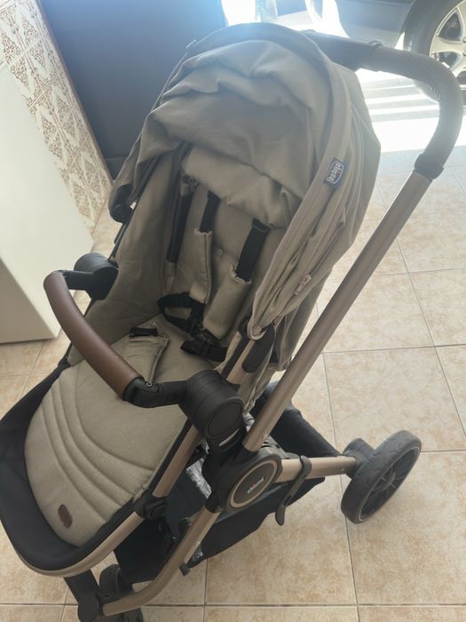 Carrinho de bébe + Ovo/Cadeira dos 0 aos 13 Kg Chicco Kaily c/Base