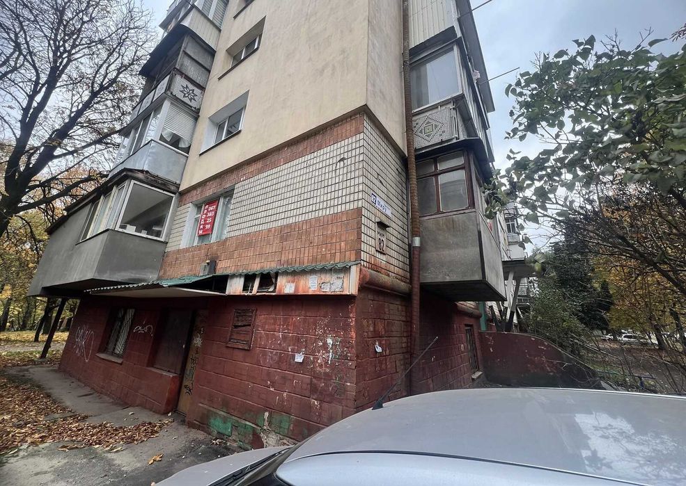 Продаж 1-кімнатної квартири на Виставці, просп. Миру