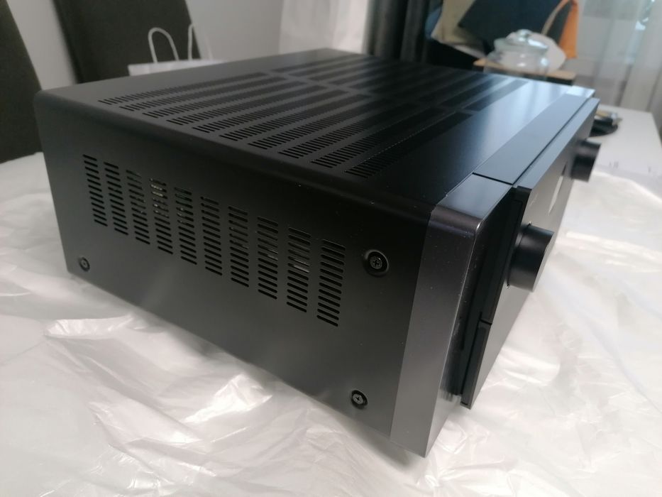 Amplituner MARANTZ  CINEMA 40.
