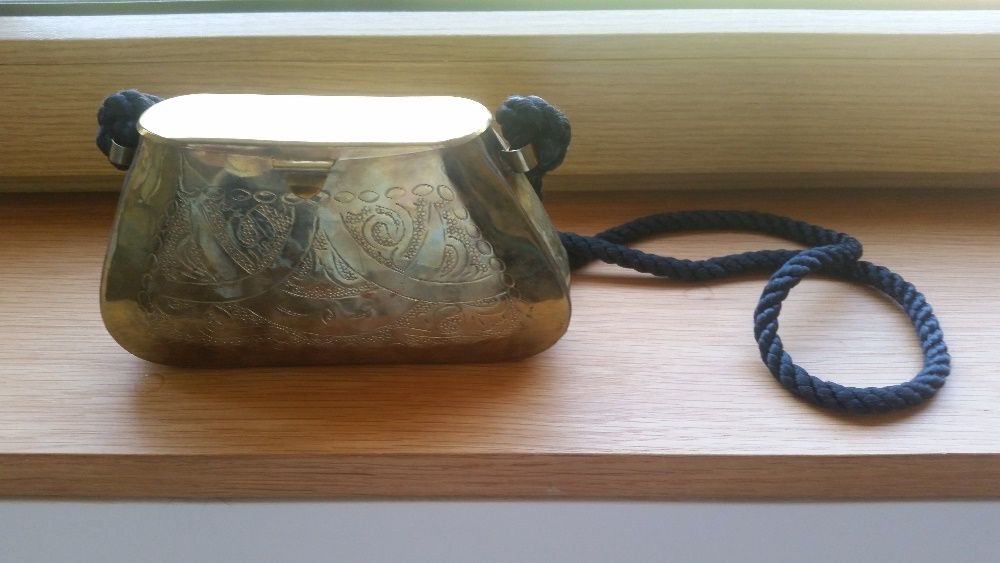 Mala de cerimónia em latão