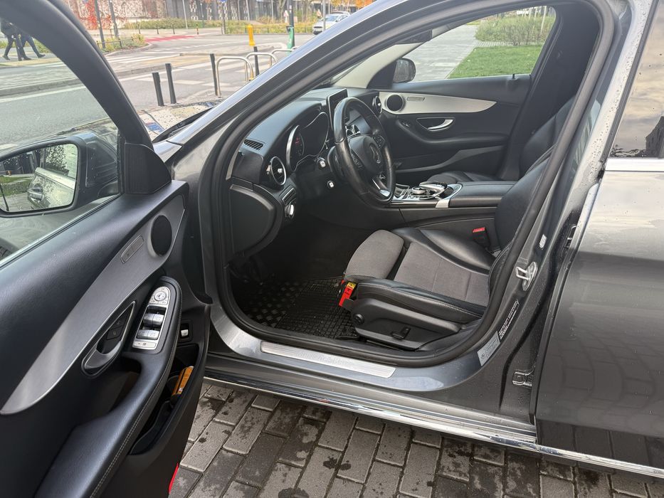 Mercedes Benz W205 C 220