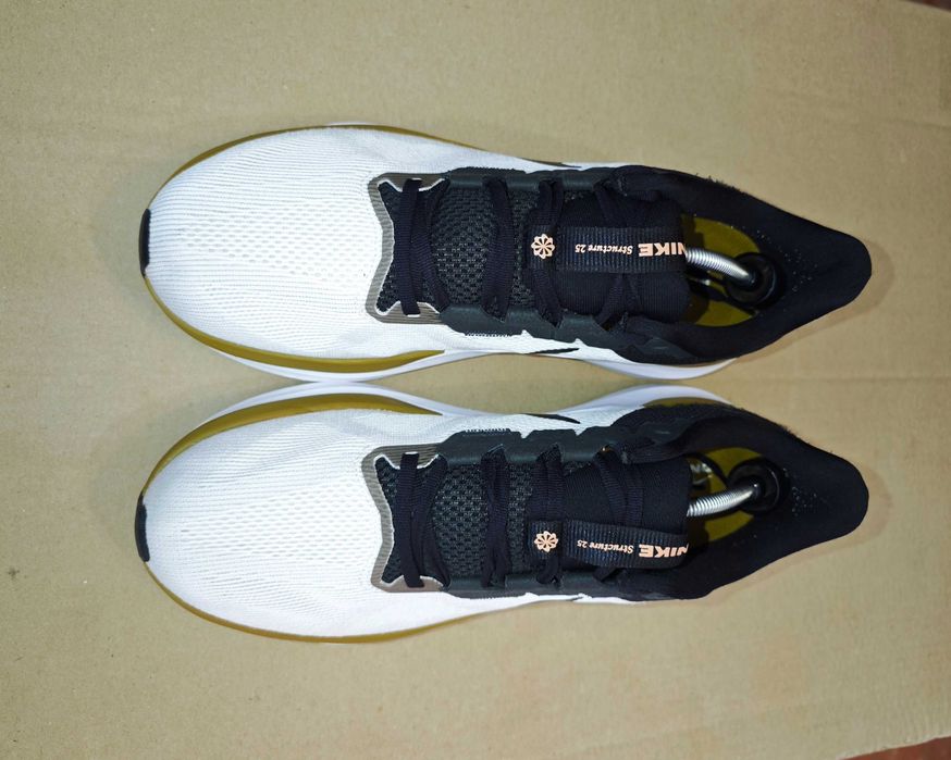 Оригінальні Кросівки Nike Air Zoom Structure 25