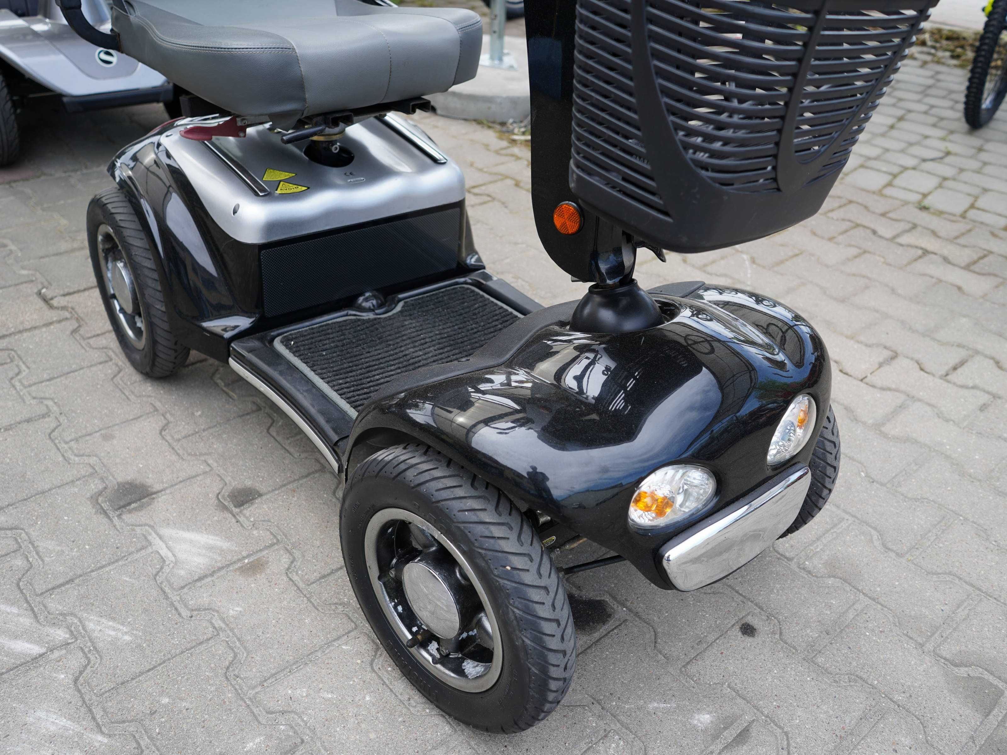 skuter inwalidzki elektryczny wózek Shoprider Runner