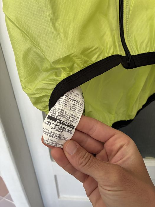 Велосипедна вітрозахисна жилетка Assos Wind Vest розмір М