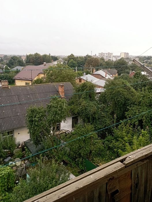 Продам дві кімнати у комунальній квартирі. У м. Бердичів