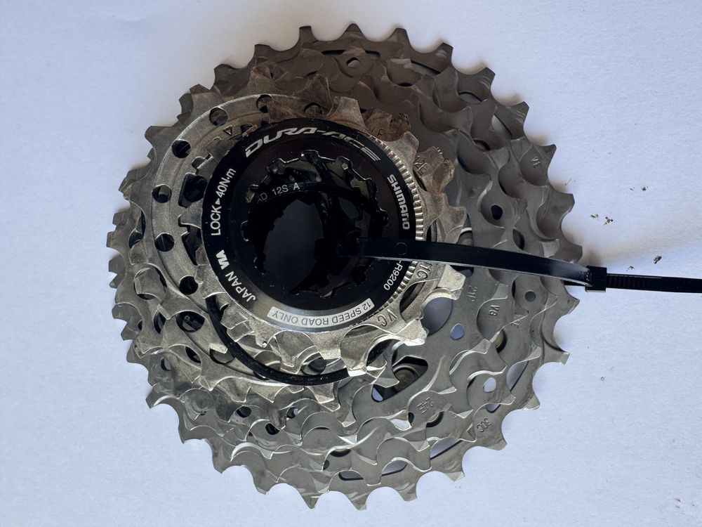 Cassetes Shimano Dura Ace 12v e 105 11v