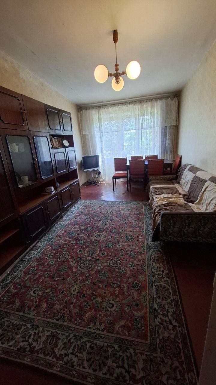 Продаж 3-х кімнатної квартири в Чернігові