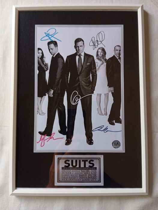 Moldura Série Suits com Autógrafos (A4)