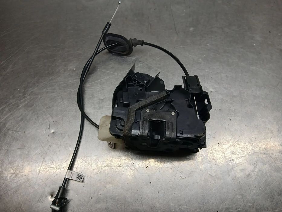 Fechadura / fecho porta frente esquerdo RENAULT Megane IV (B9A/M_)