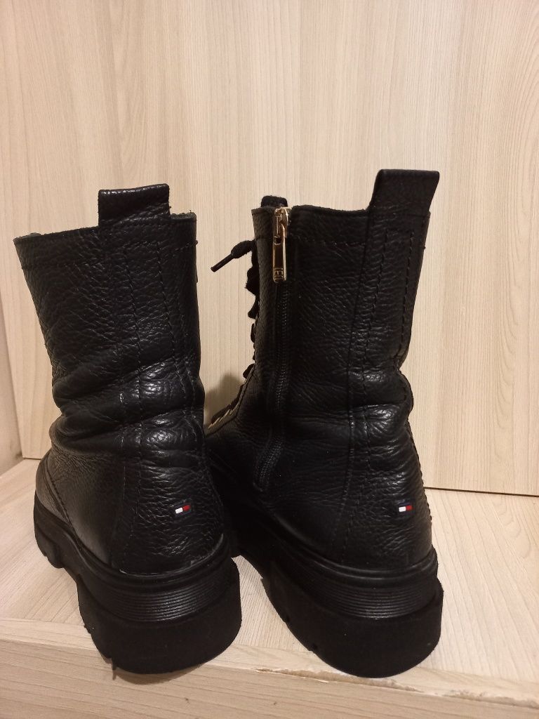 TOMMY HILFIGER ботінки демисезоні шкіряні 36р