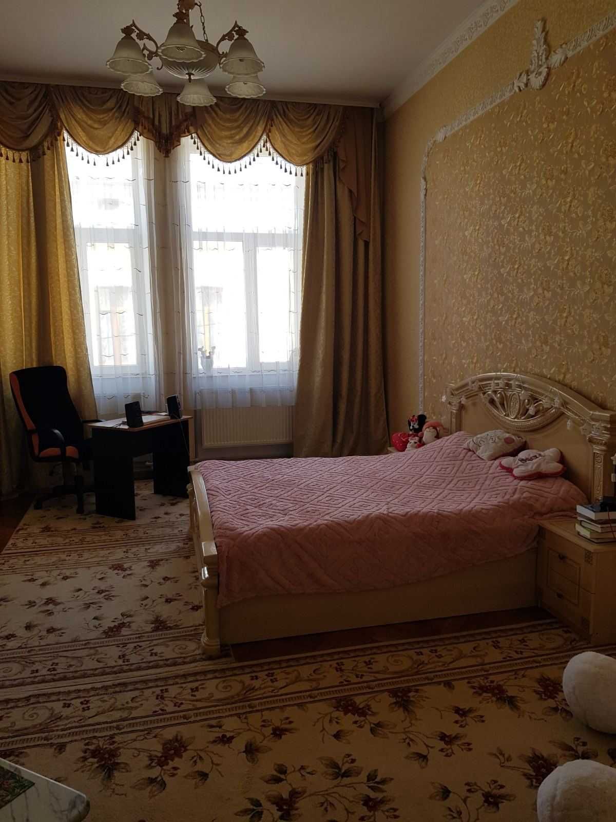 НМ Продам 2-кімнатну квартиру 78м.кв. з ремонтом на Чайковського
