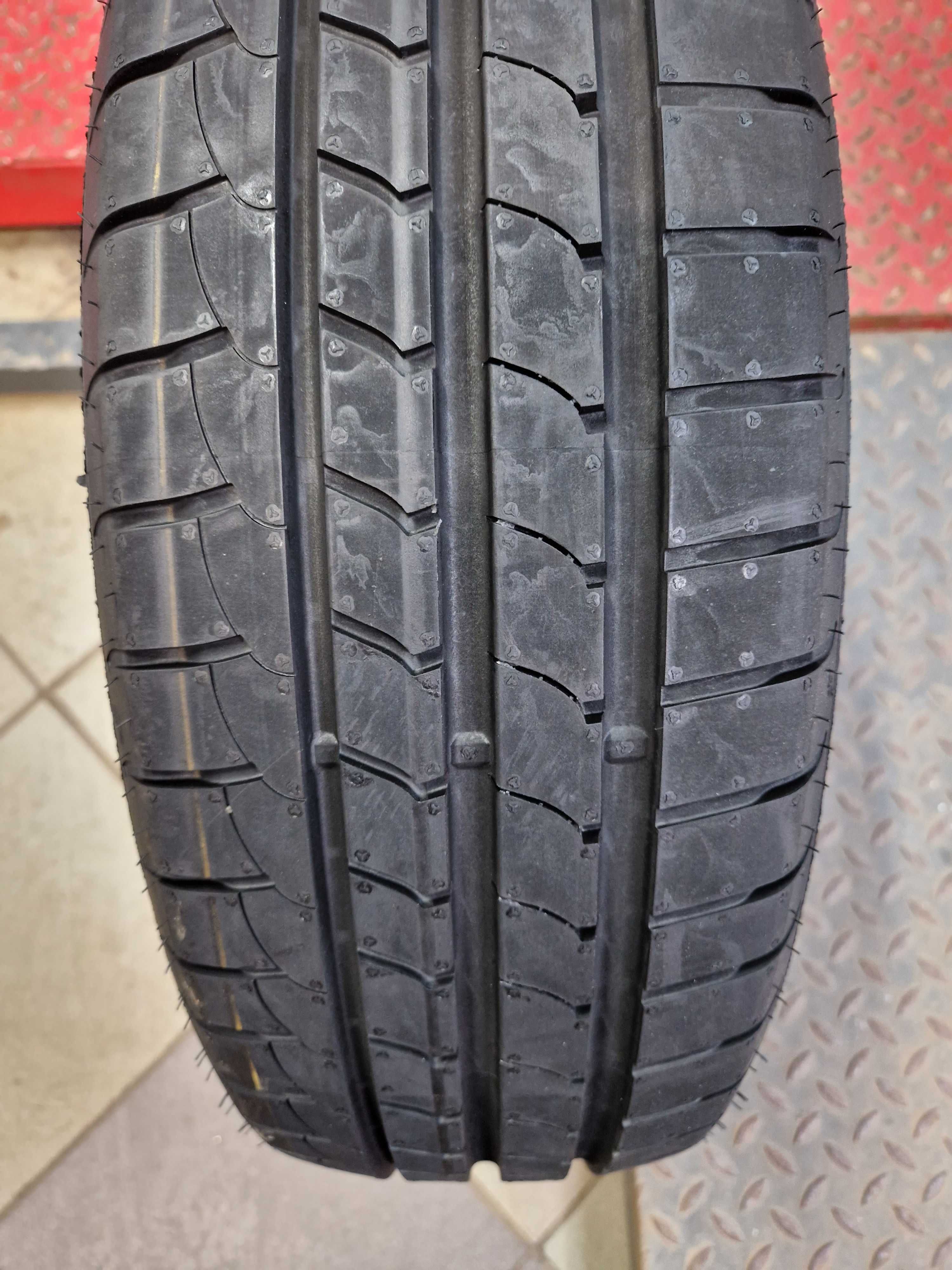 Goodyear 195/65R15 EfficientGrip