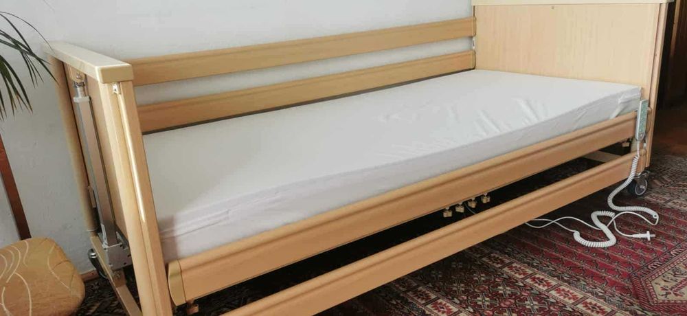 Łóżko rehabilitacyjne rehaFund nowe z pilotem plus materac