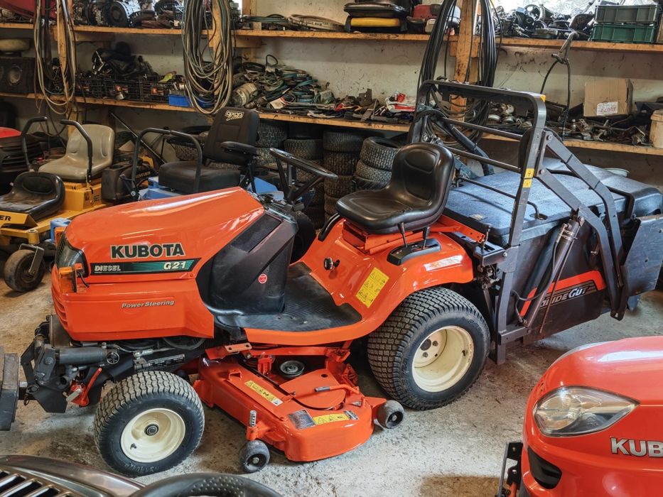 Садовий трактор газонокосарка Kubota G21 дизиль