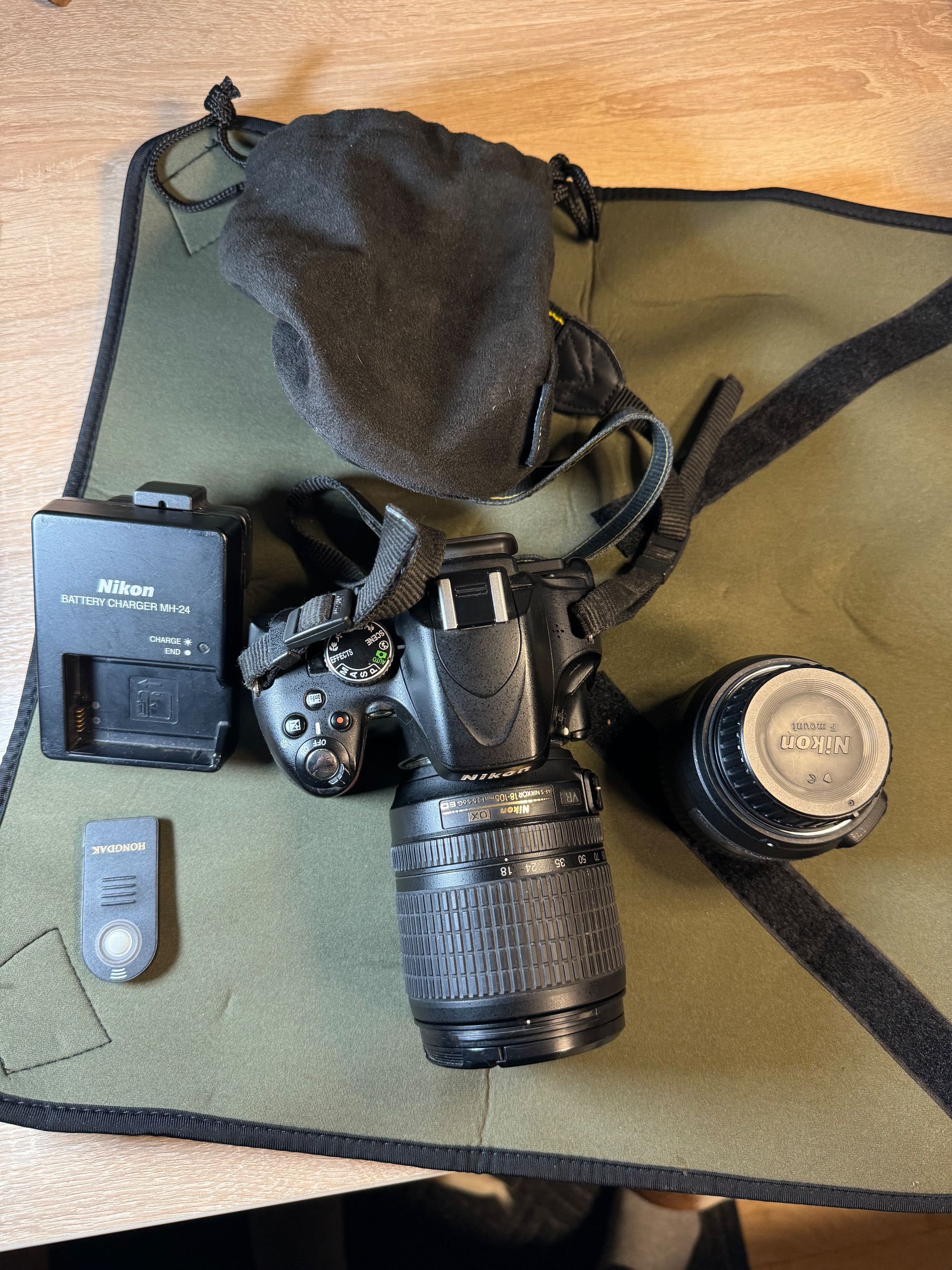 Nikon D5100 з NIKKOR AFS-S 50mm 1.4 та кіт 18-105