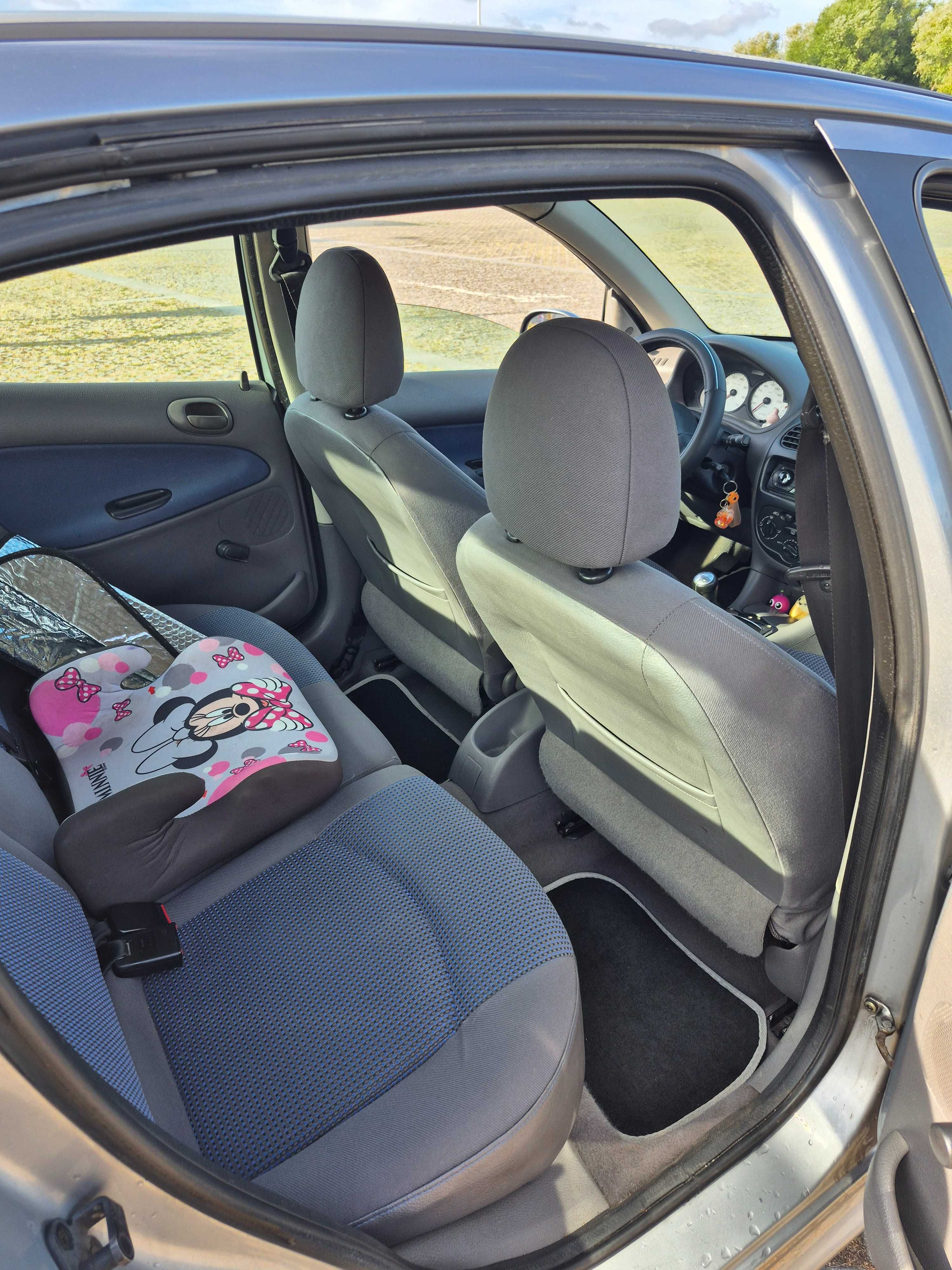 Peugeot 206 1.1 gasolina