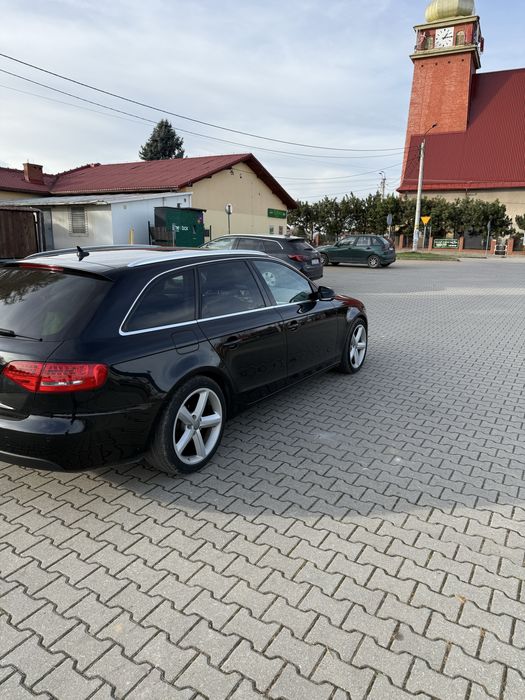 AUDI A4 AVANT B8 2.0TDI 2010 S-line