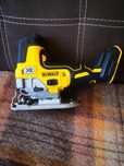 Dewalt DCS335 wyrzynarka