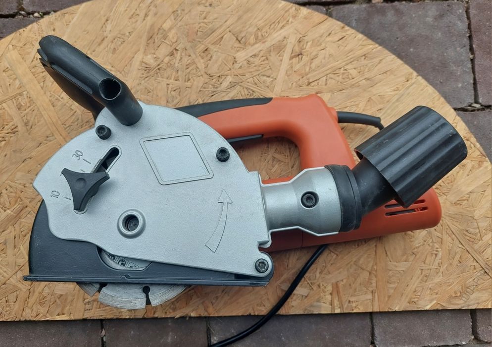 Bruzdownica Einhell TC-MA 1300