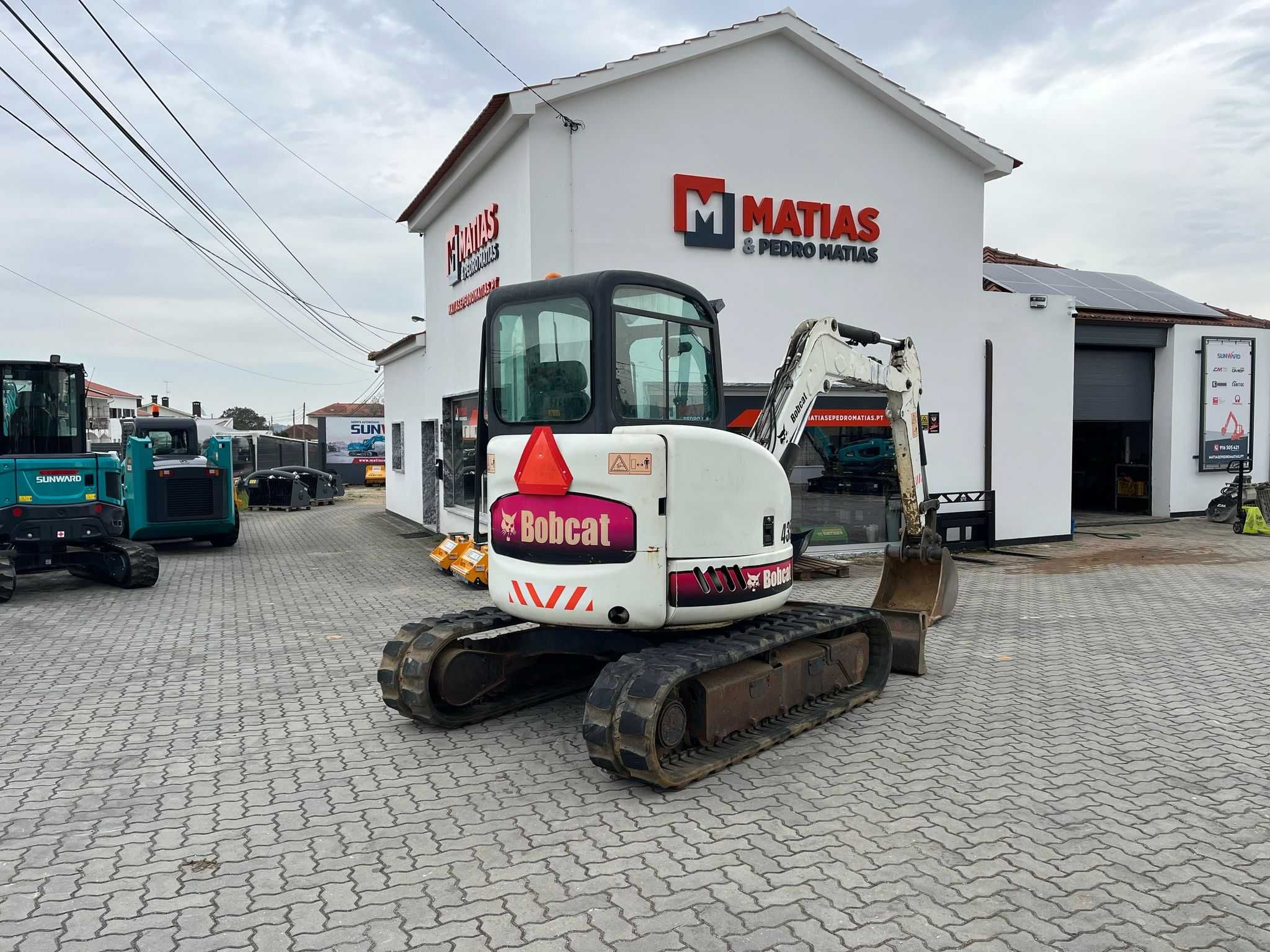 Miniescavadora BOBCAT 435