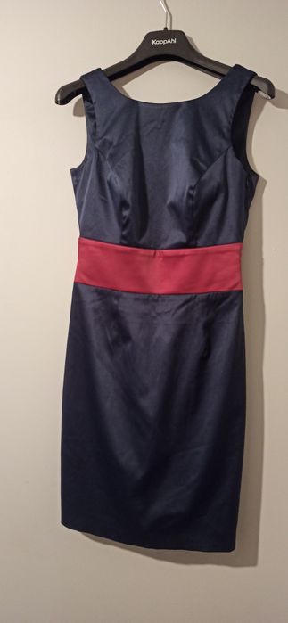 Sukienka z ozdobnym tyłem Pretty Girl M