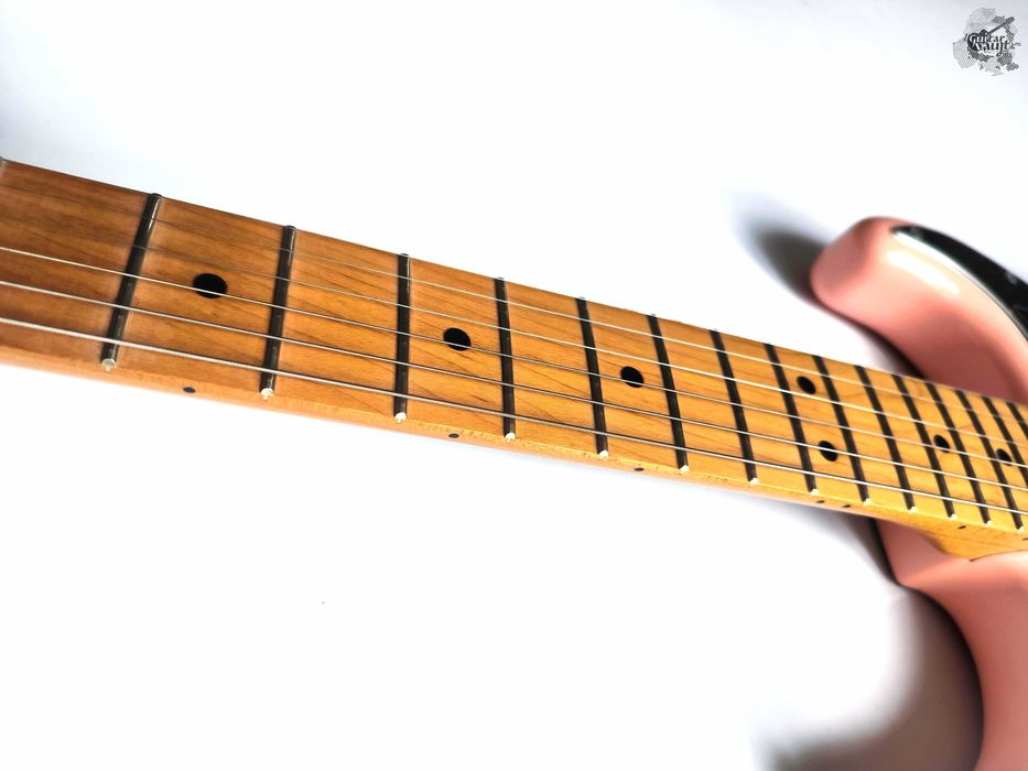 Fender® Limited Edition Roasted MN Player II Stratocaster® Shell Pink