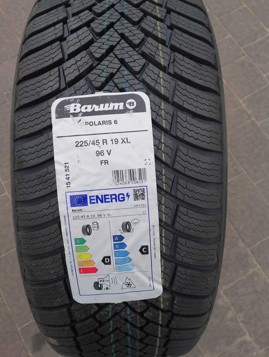 Nowe Zimowe 225/45R19 96V XL, Barum Polaris 6, 2025r Radom