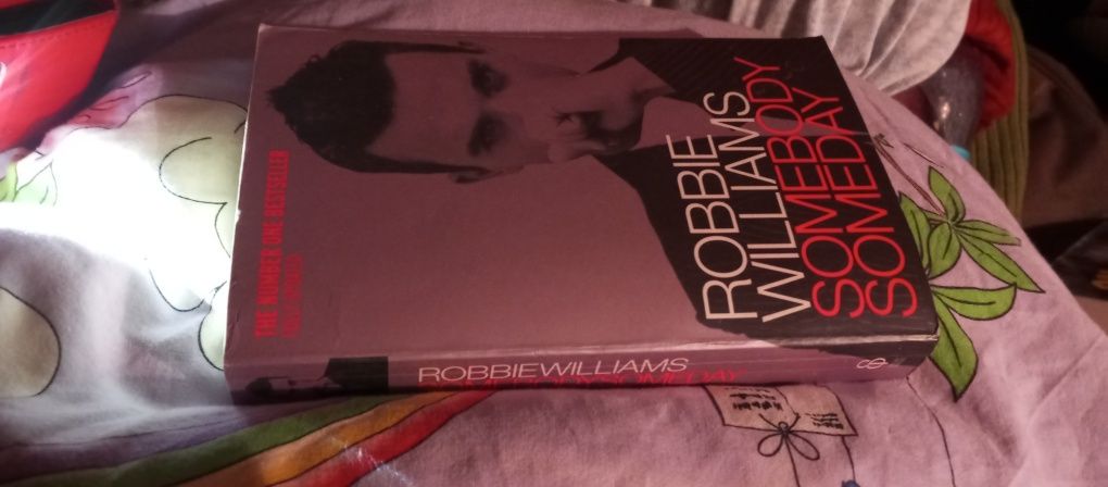 Книга английский Robbie Williams somebody someday