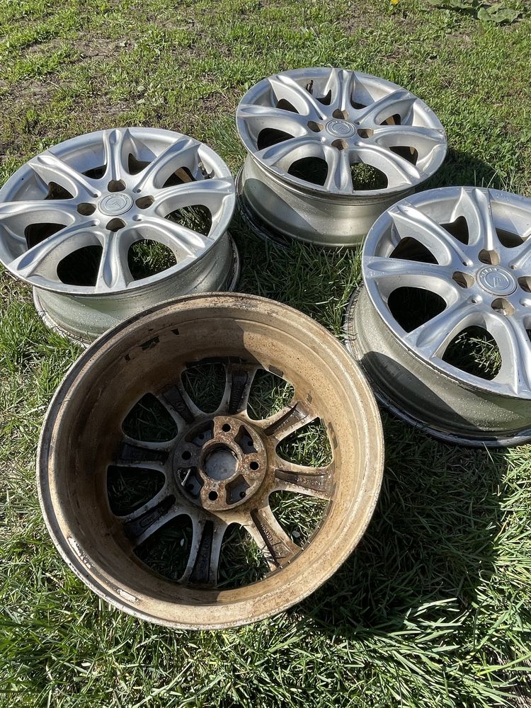 Продам комплект дисков R15 4x100 оригинал Gelly