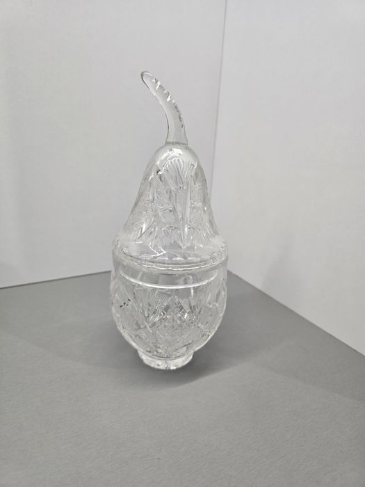 Bomboniera GRUSZKA kryształ  z okresu PRL-U