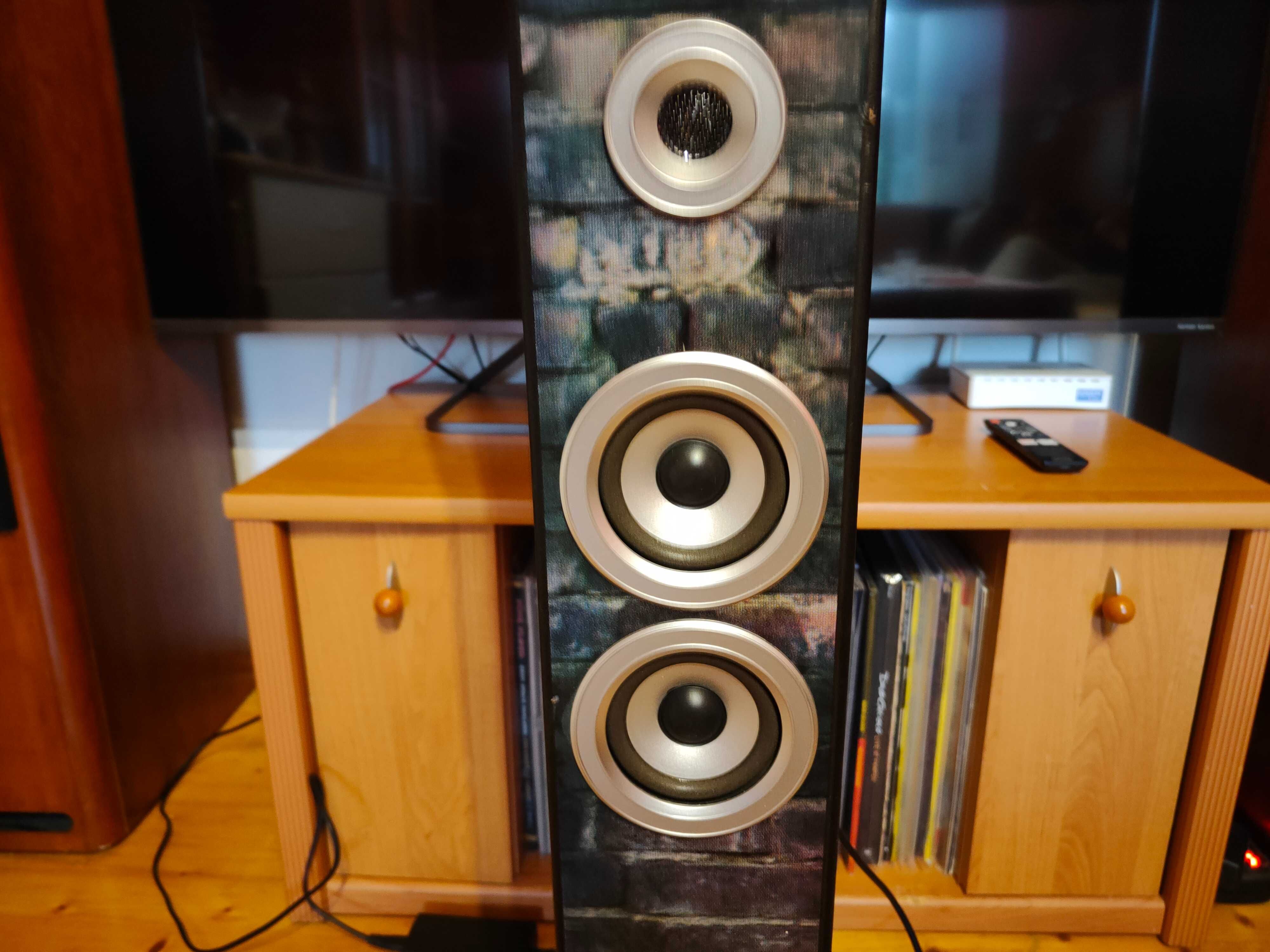 Bigben TW1 wieża audio stacja dokująca do iPhone iPod