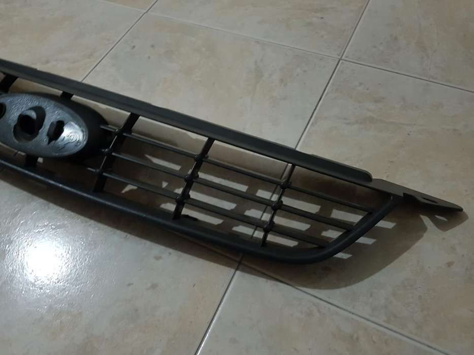 Grelha Ford Focus