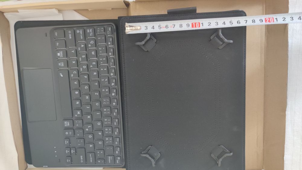 Чохол підставка + безпровідна клавіатура для планшета IWG 9-11 cm