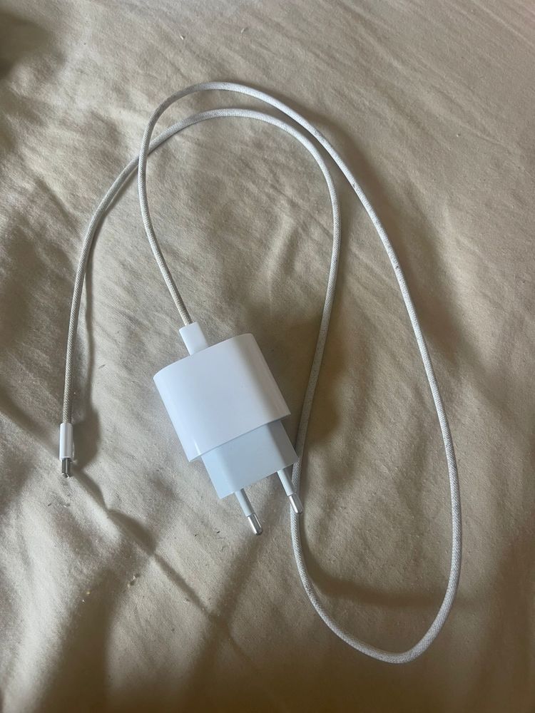 Iphone 15 com carregador original