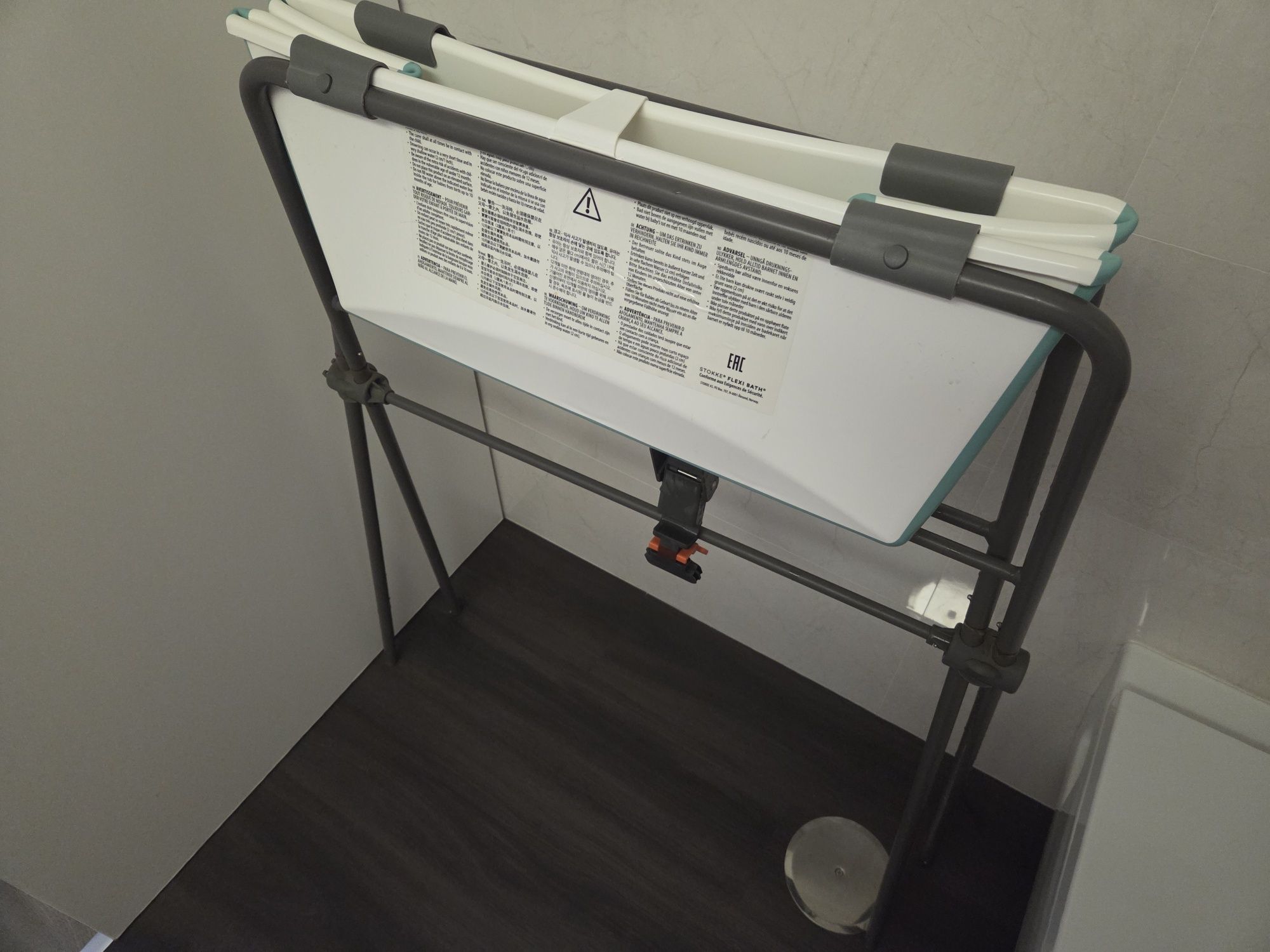 Banheira Bebé Stokke Flexi Bath com Suporte
