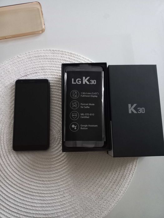 Telefon LG K30 czarny
